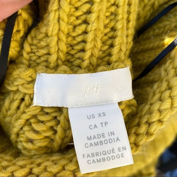 H&M chunky knit turtleneck sweater size XS - Picture 6 of 9